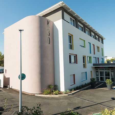 نيم Residence Uxco Kampus 30 Ex Suiteasy المظهر الخارجي الصورة