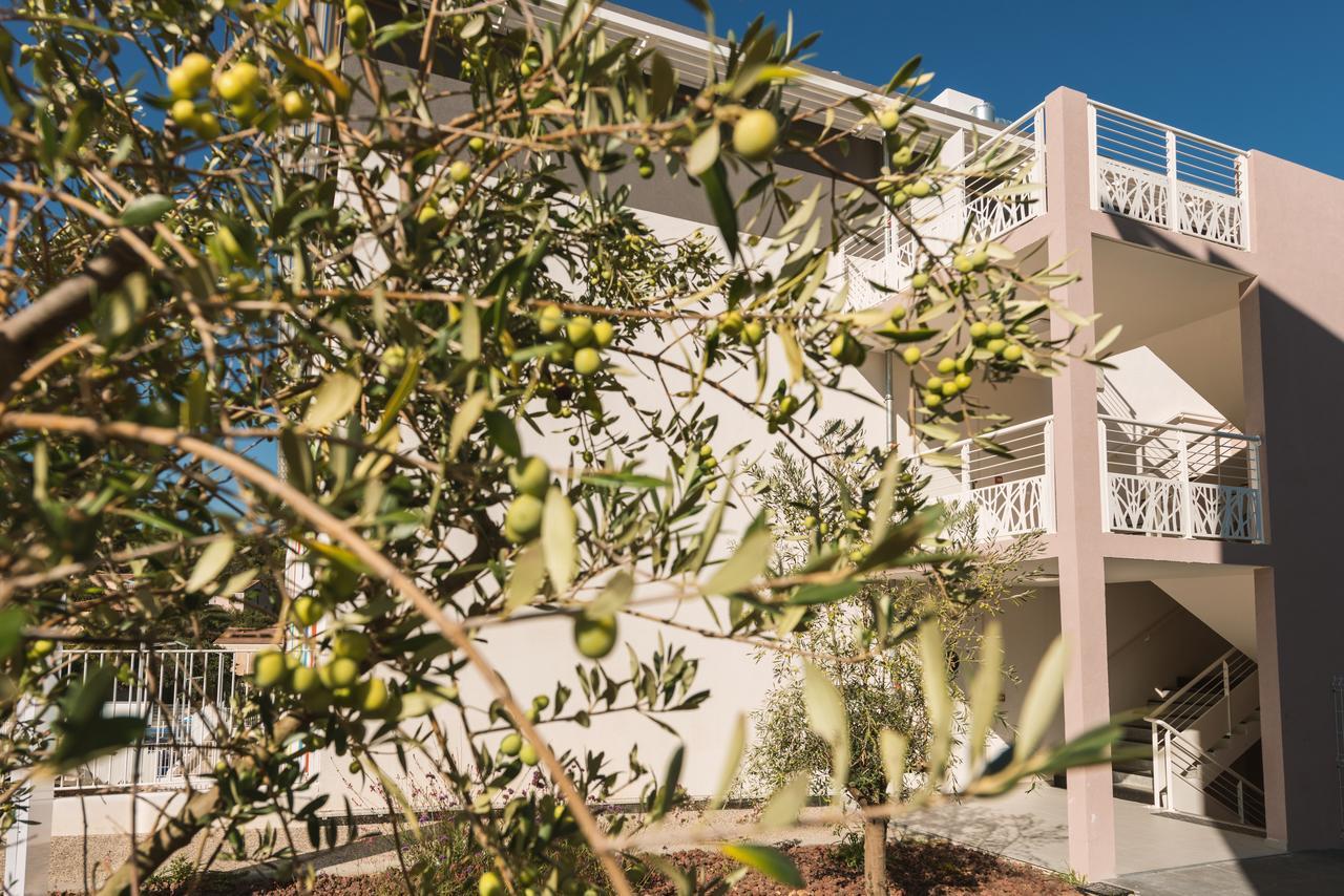 نيم Residence Uxco Kampus 30 Ex Suiteasy المظهر الخارجي الصورة